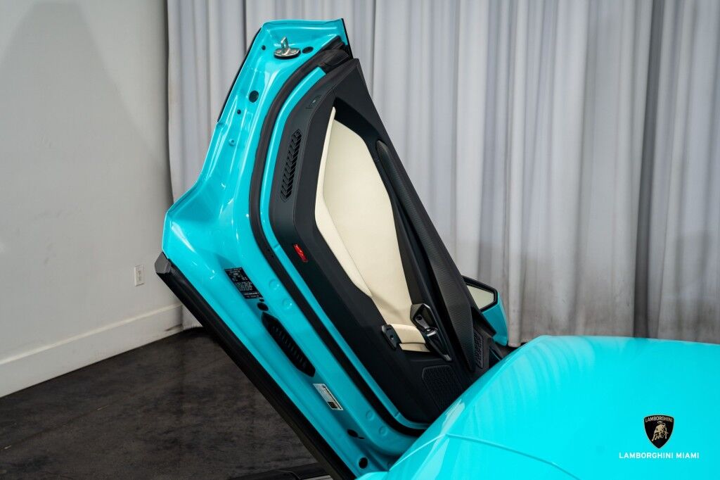 2025 Lamborghini Revuelto North Miami Beach FL