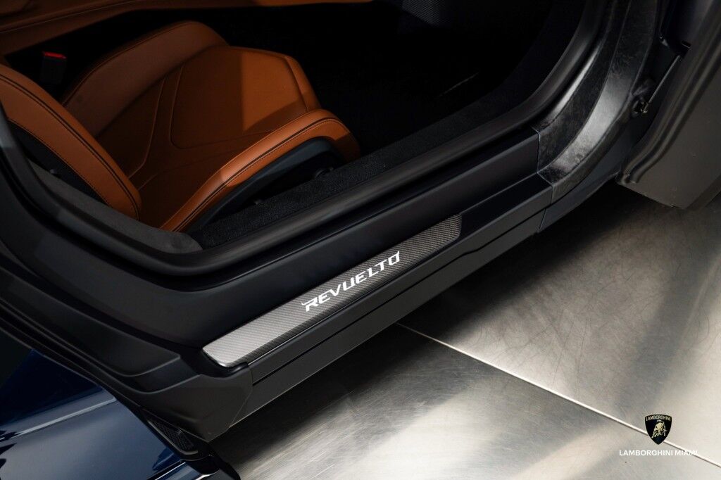 2025 Lamborghini Revuelto North Miami Beach FL