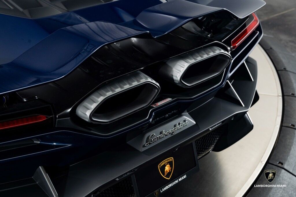 2025 Lamborghini Revuelto North Miami Beach FL