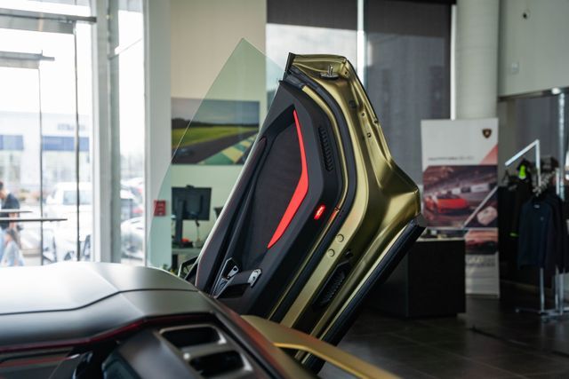2025 Lamborghini Revuelto Paramus NJ