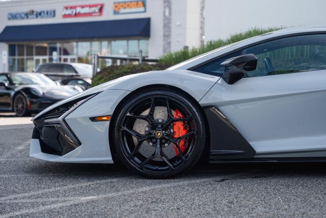 2025 Lamborghini Revuelto Paramus NJ