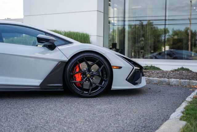 2025 Lamborghini Revuelto Paramus NJ