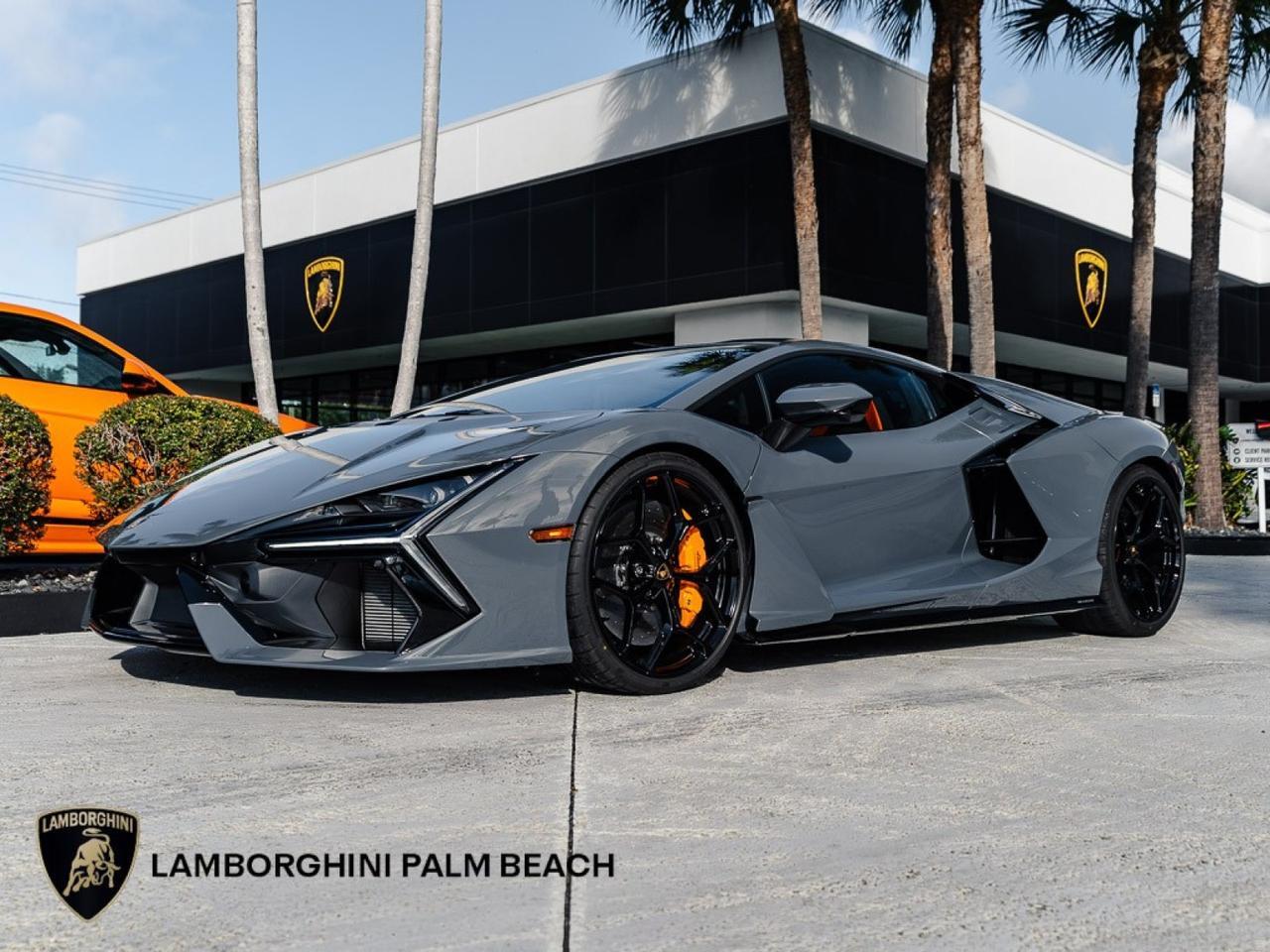 2025 Lamborghini Revuelto