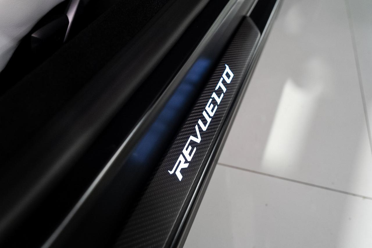 2025 Lamborghini Revuelto AD PERSONAM ALPHA BUILD! Blu Hal paint, Sportiva Bianco Leda/Viola Acutus interior AND MUCH MORE!! Fort Lauderdale FL