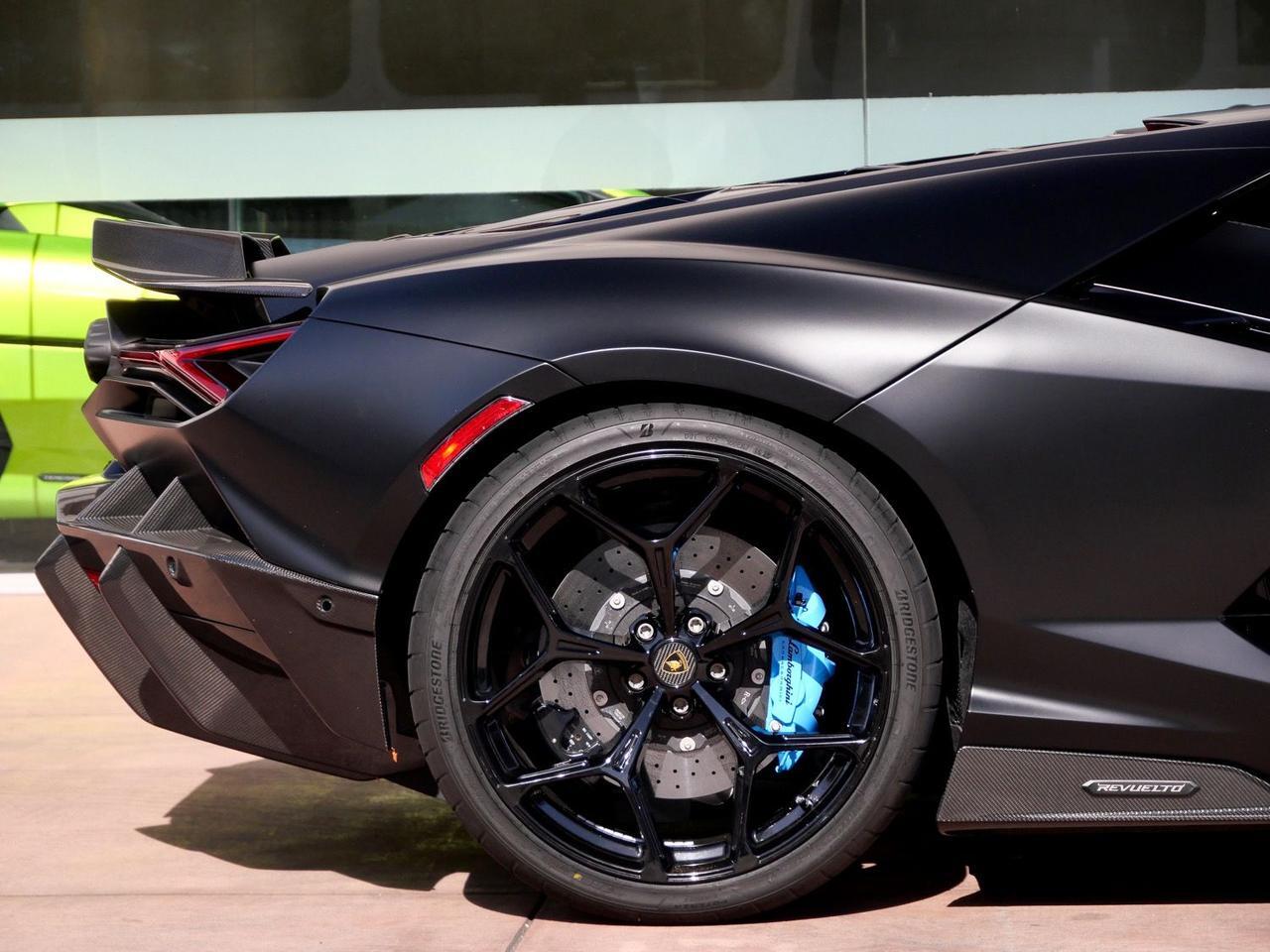2025 Lamborghini Revuelto Base Base Lawrence KS