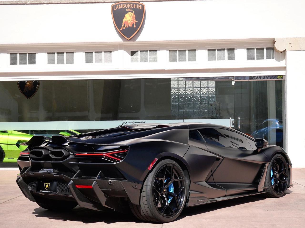 2025 Lamborghini Revuelto Base Base Lawrence KS