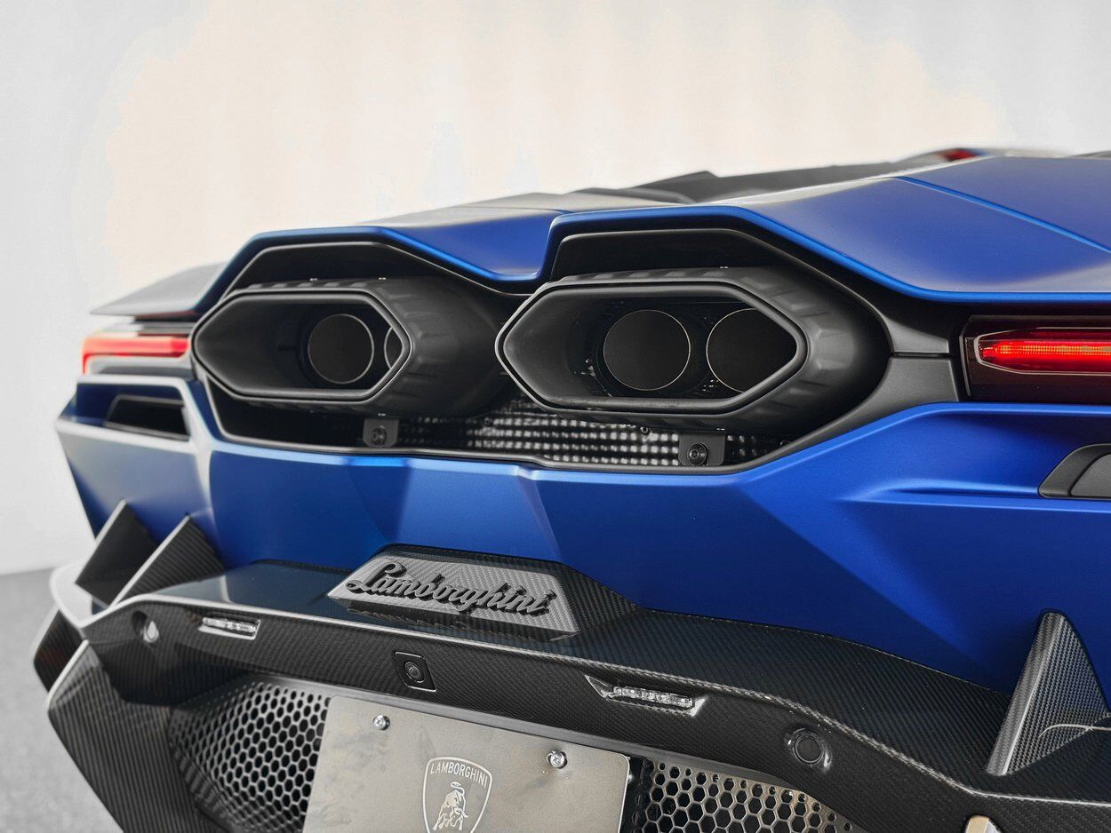 2025 Lamborghini Revuelto Base Bellevue WA