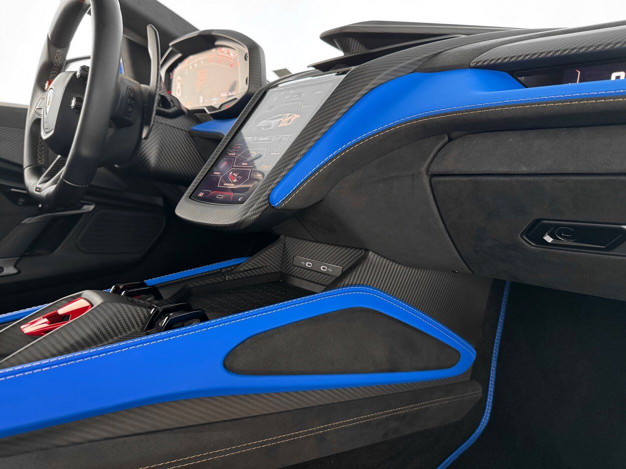 2025 Lamborghini Revuelto Base Bellevue WA