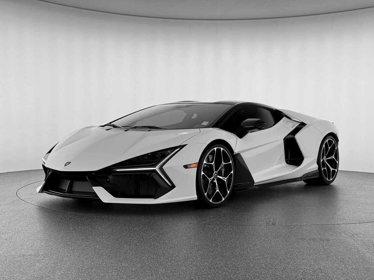2025 Lamborghini Revuelto Base