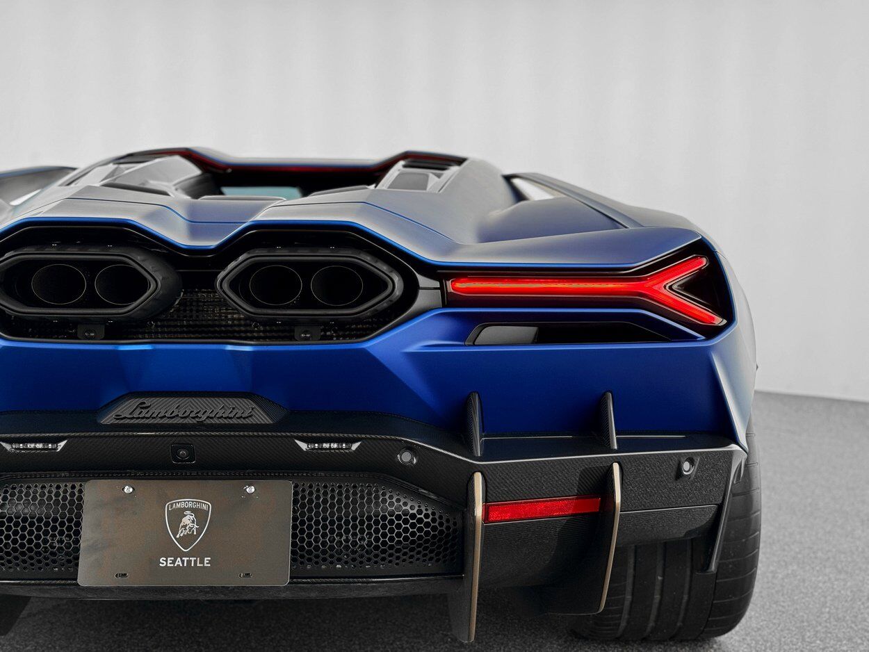2025 Lamborghini Revuelto Base Bellevue WA