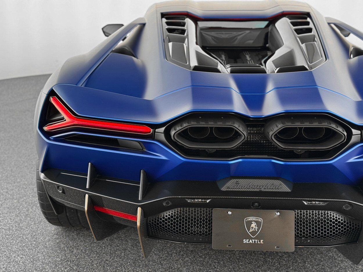 2025 Lamborghini Revuelto Base Bellevue WA