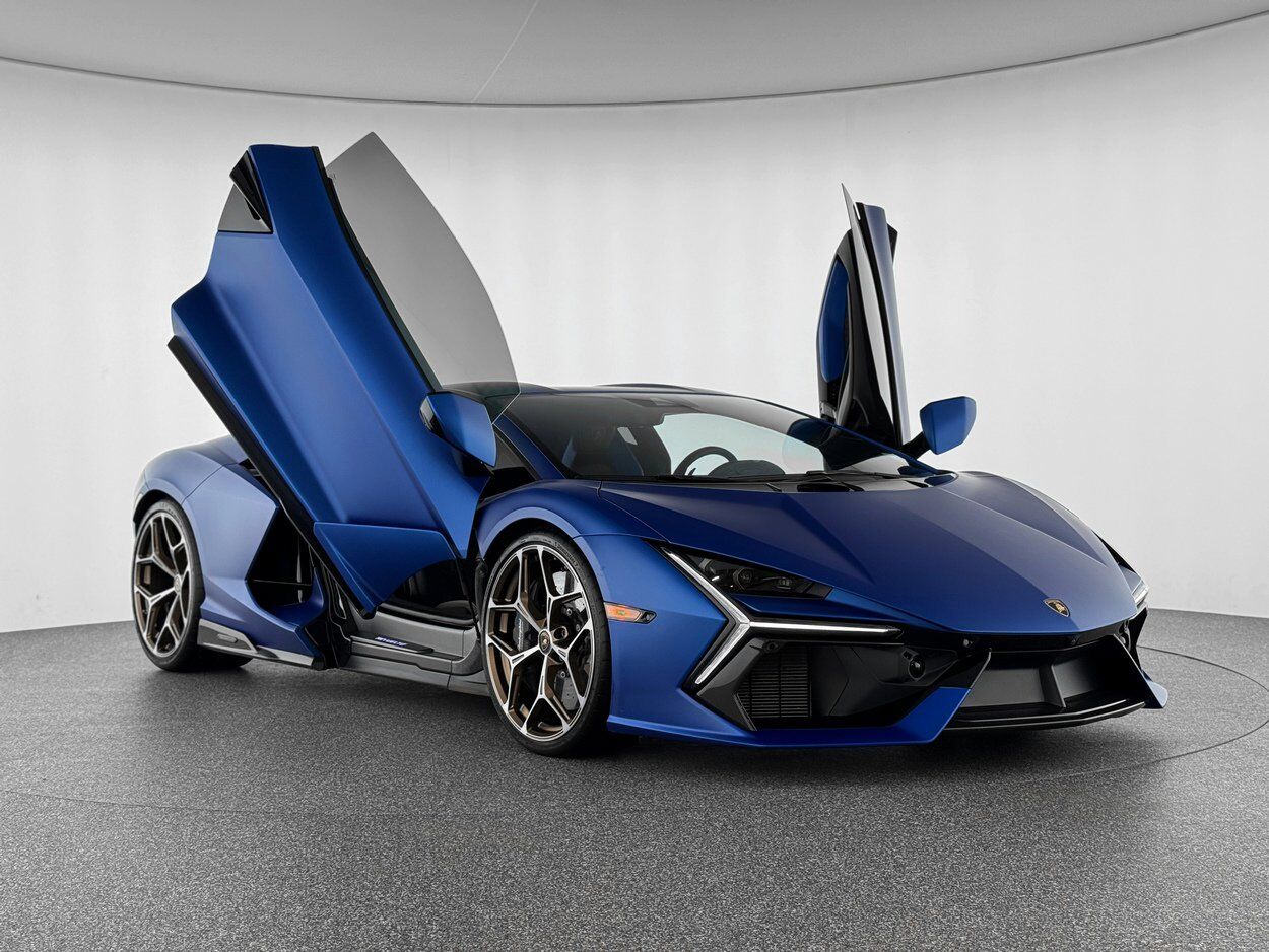 2025 Lamborghini Revuelto Base Bellevue WA