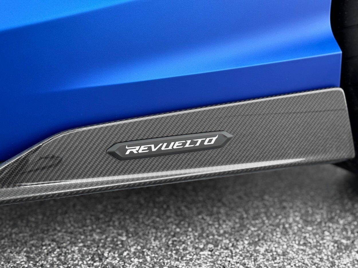 2025 Lamborghini Revuelto Base Bellevue WA