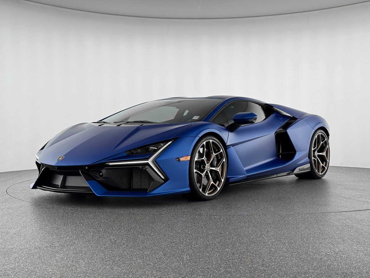 2025 Lamborghini Revuelto