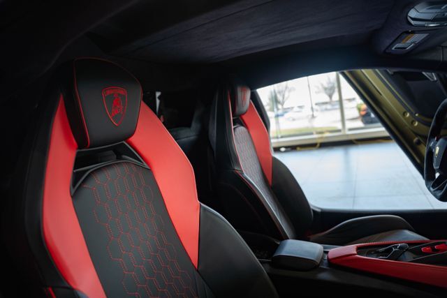 2025 Lamborghini Revuelto Base Paramus NJ
