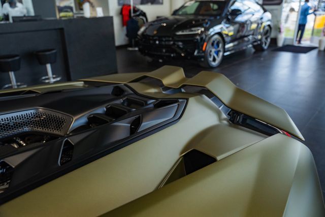 2025 Lamborghini Revuelto Base Paramus NJ