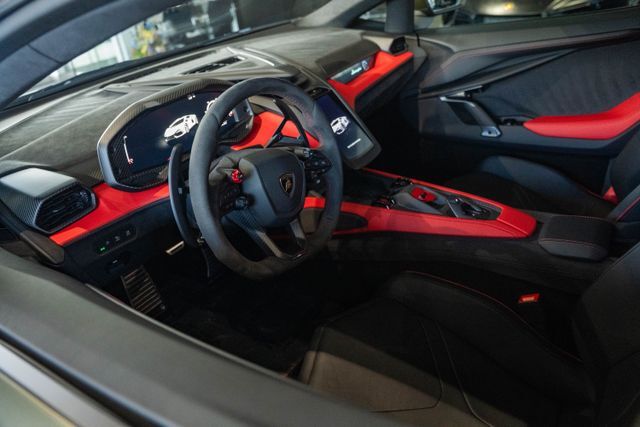 2025 Lamborghini Revuelto Base Paramus NJ