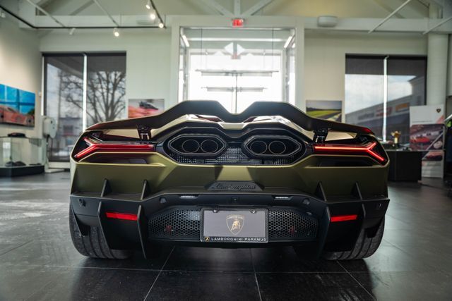 2025 Lamborghini Revuelto Base Paramus NJ
