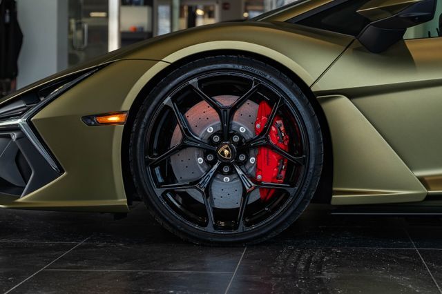 2025 Lamborghini Revuelto Base Paramus NJ