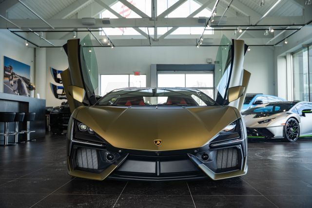 2025 Lamborghini Revuelto Base Paramus NJ