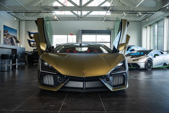 2025 Lamborghini Revuelto Base Paramus NJ