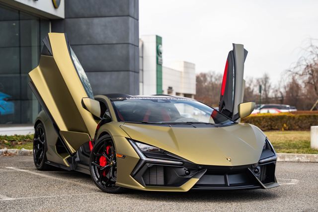 2025 Lamborghini Revuelto Base Paramus NJ