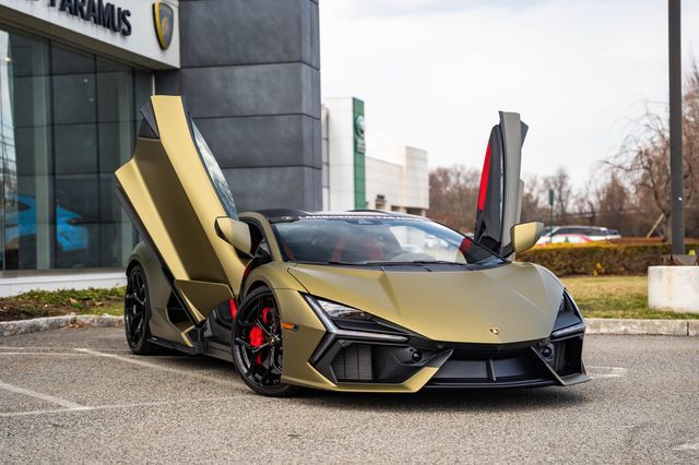 2025 Lamborghini Revuelto Base Paramus NJ