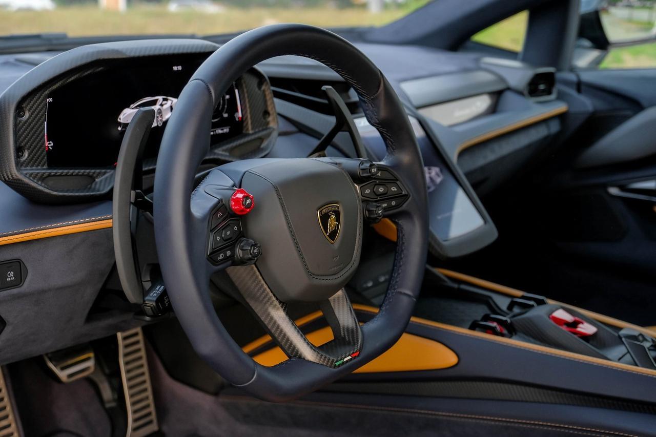 2025 Lamborghini Revuelto Base Richardson TX
