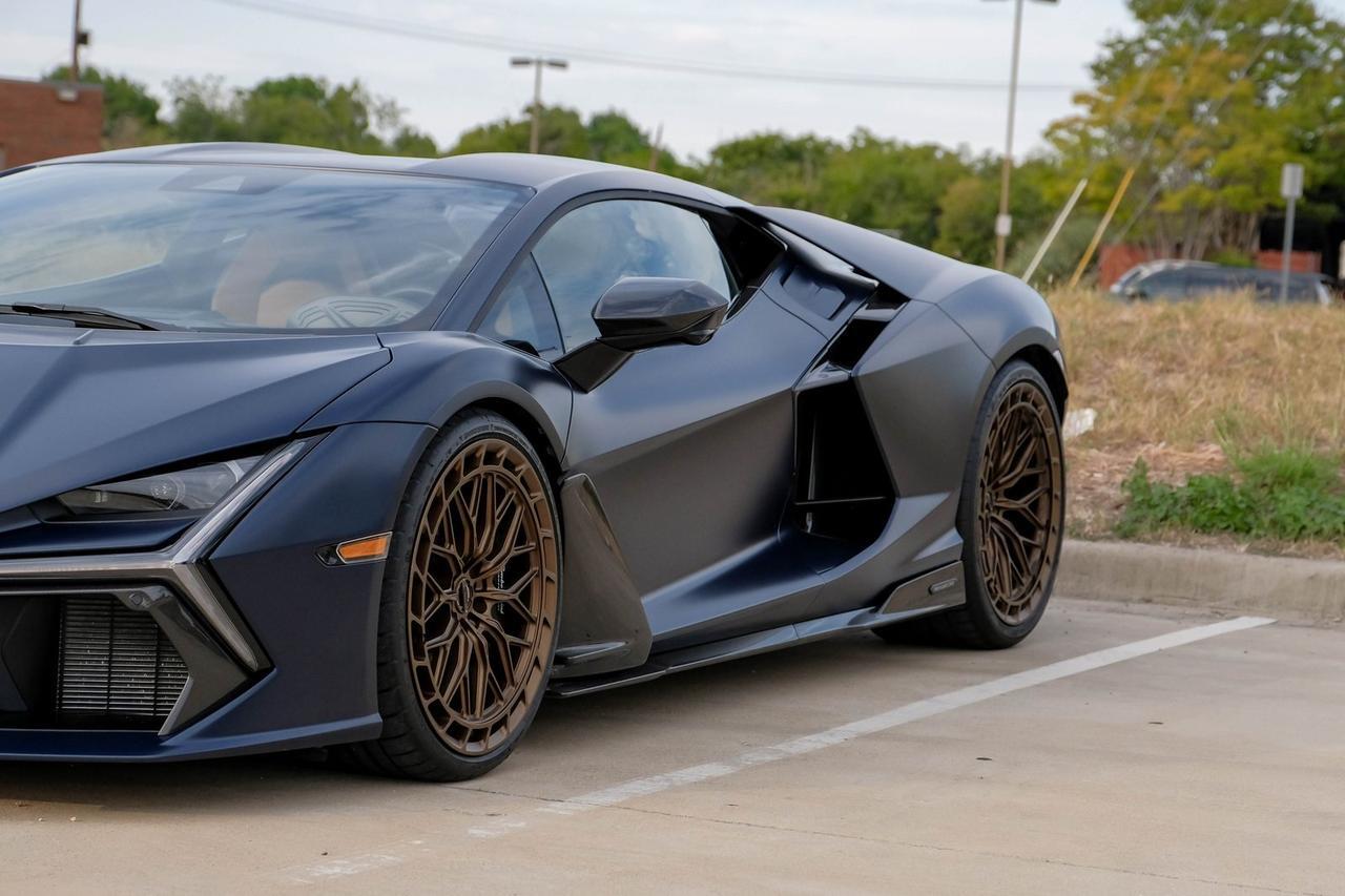 2025 Lamborghini Revuelto Base Richardson TX