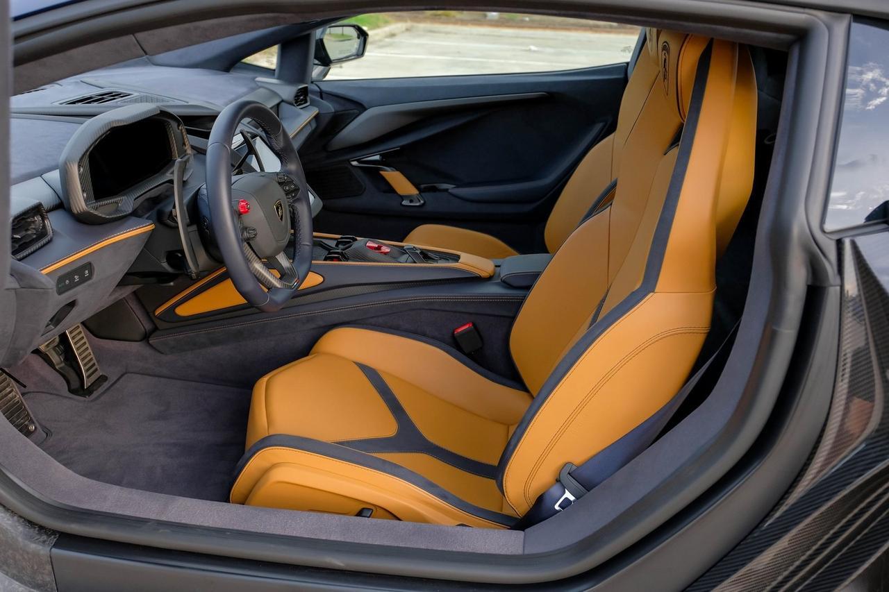 2025 Lamborghini Revuelto Base Richardson TX