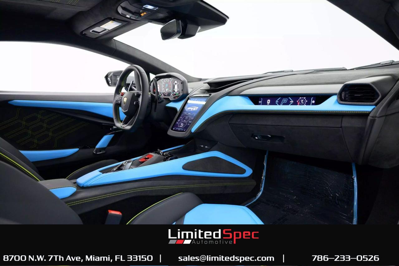 2025 Lamborghini Revuelto Coupe 2D Miami FL