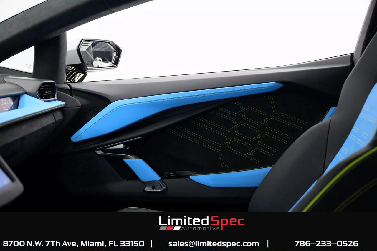 2025 Lamborghini Revuelto Coupe 2D Miami FL