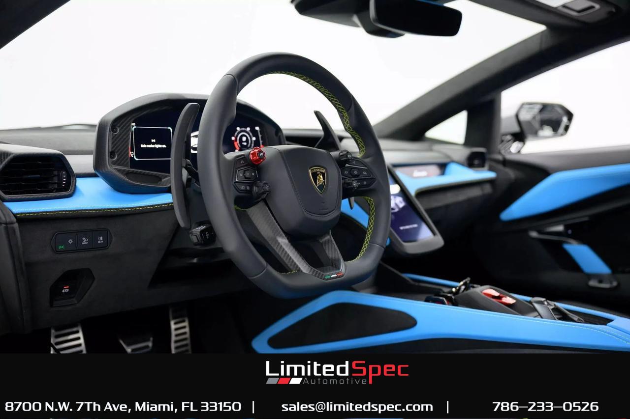 2025 Lamborghini Revuelto Coupe 2D Miami FL