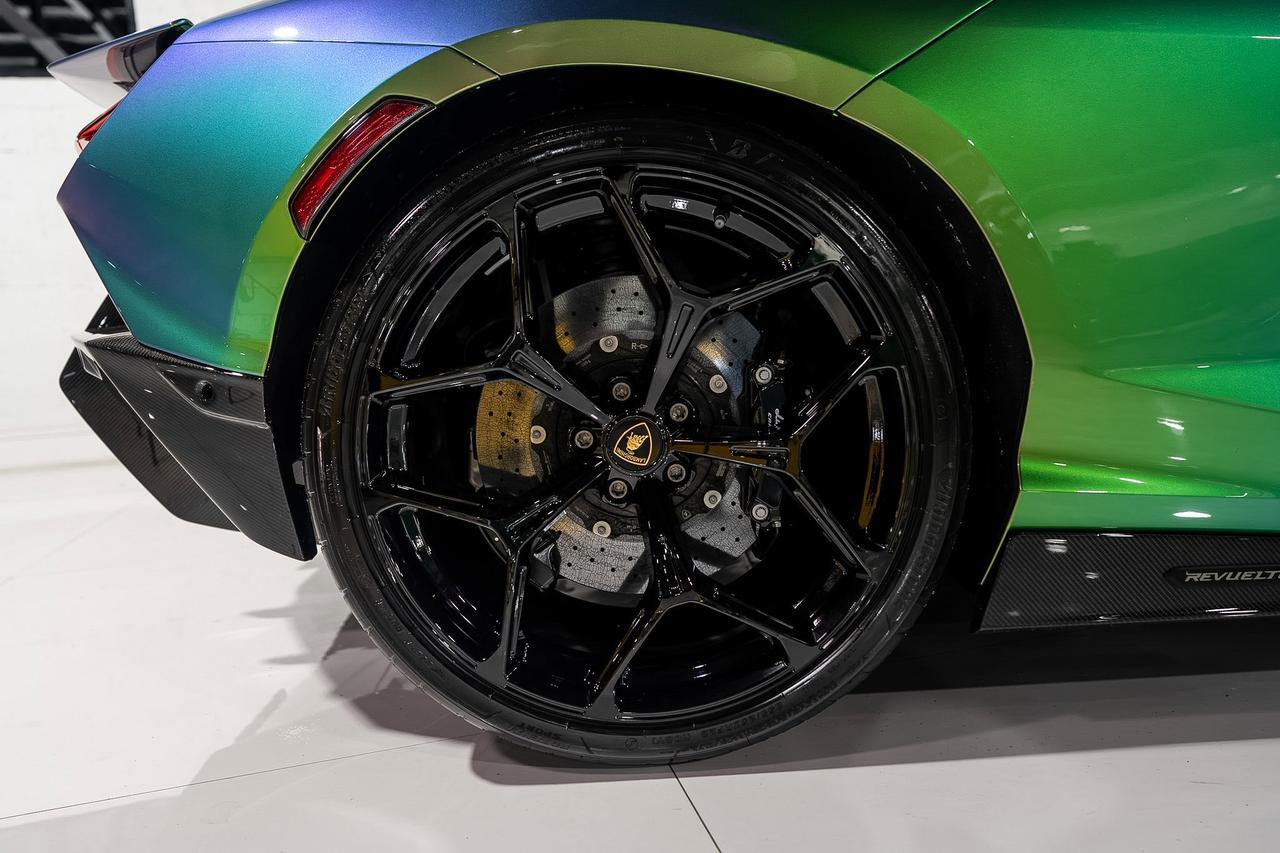 2025 Lamborghini Revuelto Verde Agave Lucido paint, Ad Personam Verde Viper interior, carbon galore AND MUCH MORE!! Fort Lauderdale FL