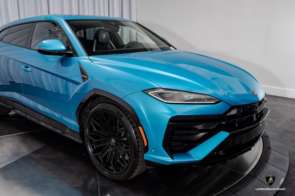 2025 Lamborghini Urus