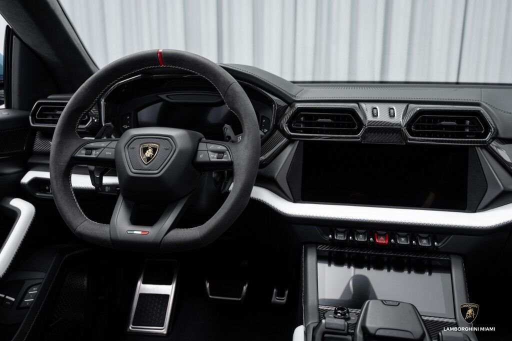 2025 Lamborghini Urus North Miami Beach FL
