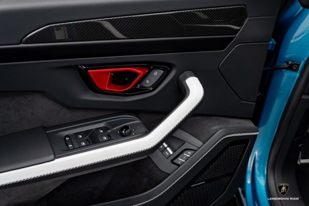 2025 Lamborghini Urus North Miami Beach FL