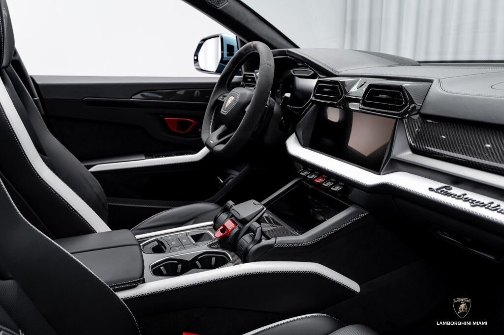 2025 Lamborghini Urus North Miami Beach FL