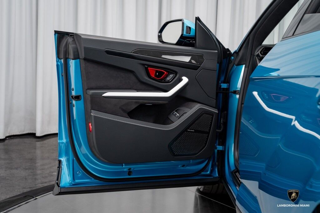 2025 Lamborghini Urus North Miami Beach FL