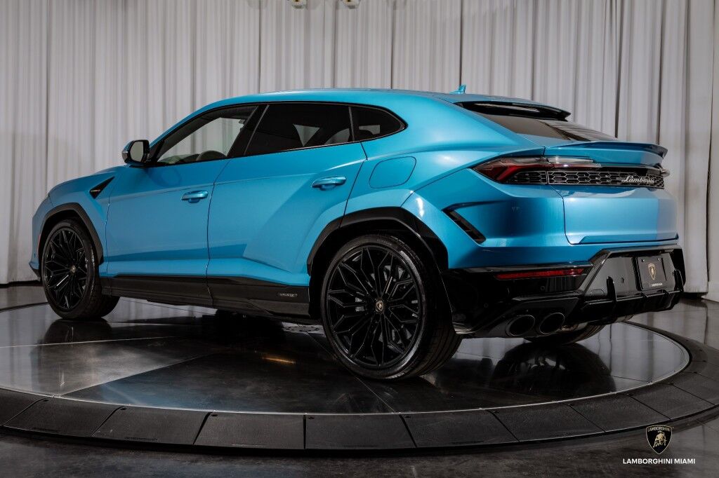 2025 Lamborghini Urus North Miami Beach FL