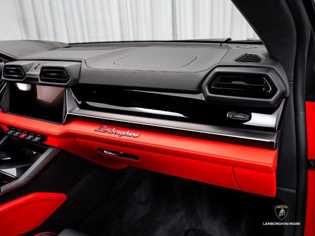 2025 Lamborghini Urus SE AWD North Miami Beach FL