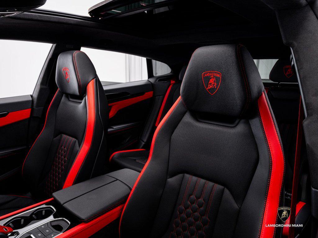 2025 Lamborghini Urus SE AWD North Miami Beach FL
