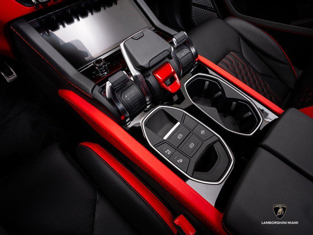 2025 Lamborghini Urus SE AWD North Miami Beach FL