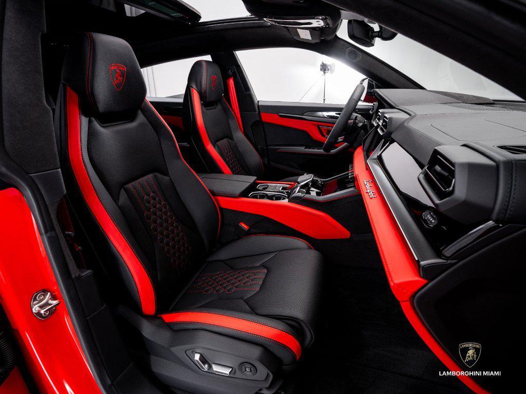 2025 Lamborghini Urus SE AWD North Miami Beach FL
