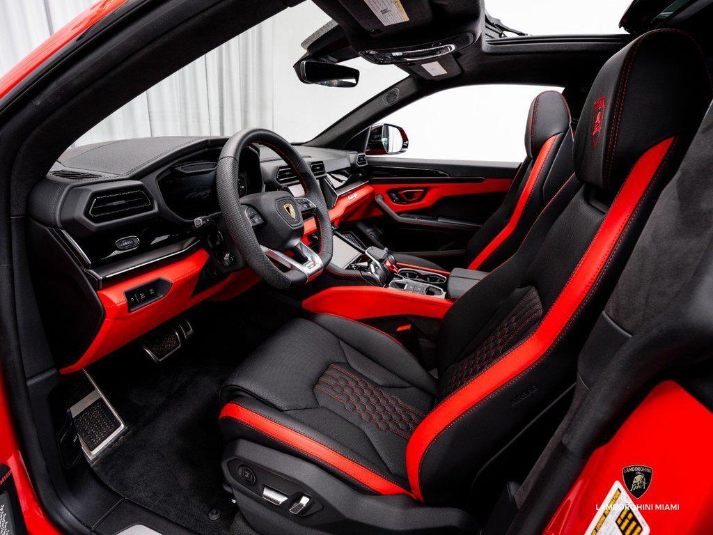 2025 Lamborghini Urus SE AWD North Miami Beach FL