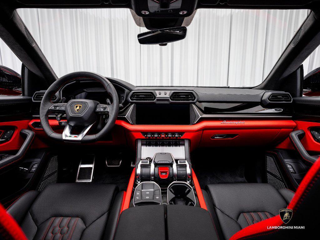 2025 Lamborghini Urus SE AWD North Miami Beach FL