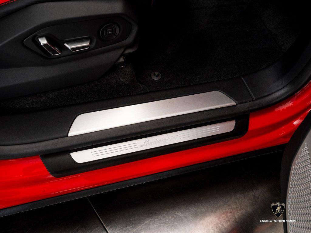2025 Lamborghini Urus SE AWD North Miami Beach FL