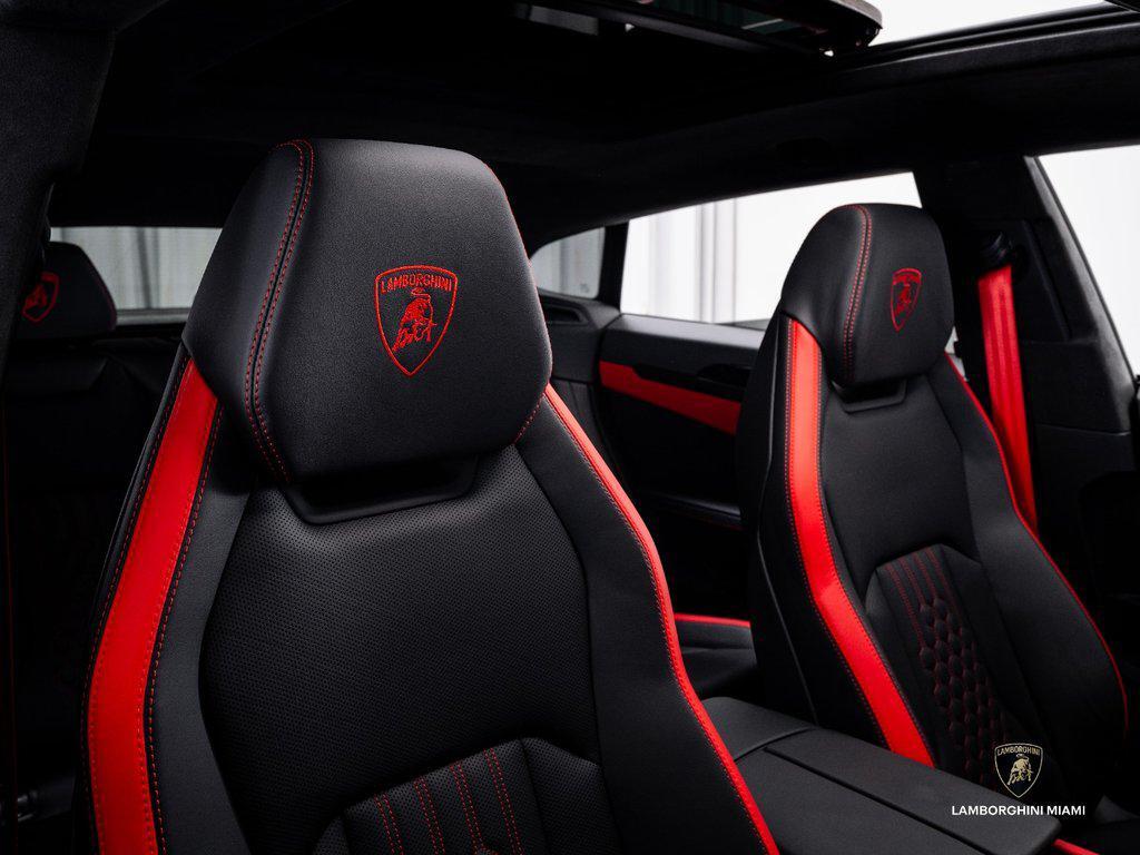 2025 Lamborghini Urus SE AWD North Miami Beach FL