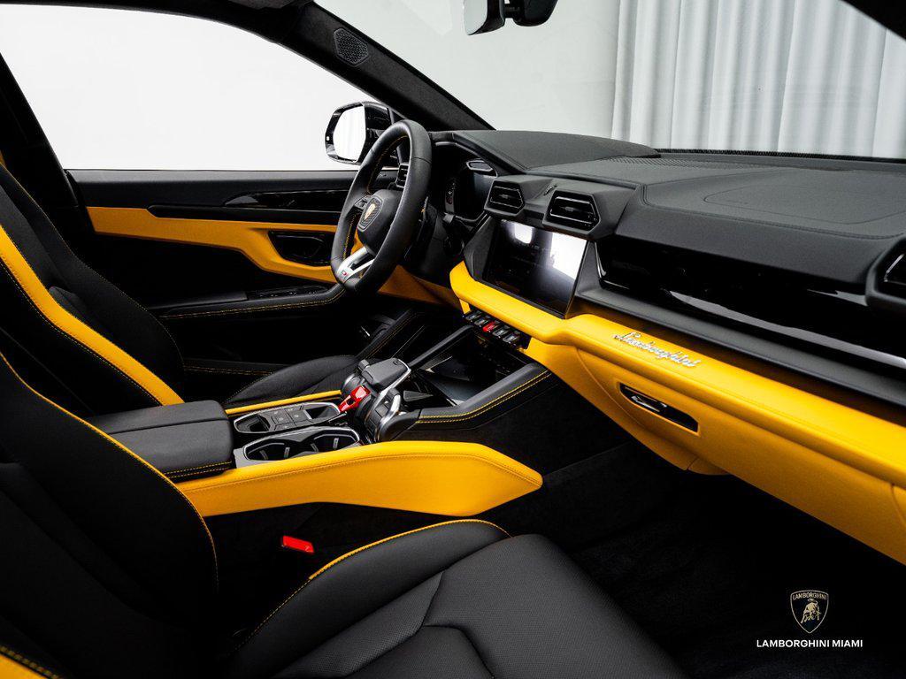 2025 Lamborghini Urus SE AWD North Miami Beach FL
