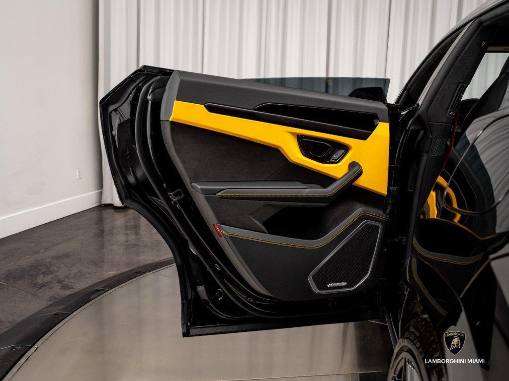 2025 Lamborghini Urus SE AWD North Miami Beach FL